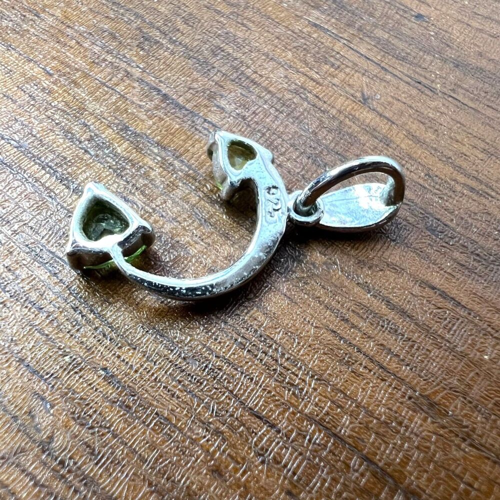 Peora Peridot Sterling Silver Necklace Pendant - Picture 10 of 16